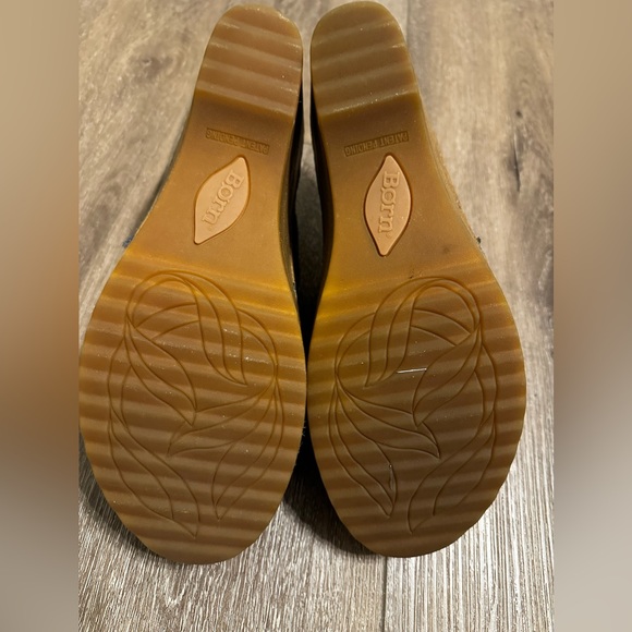 Born Clogs - Picture 3 of 7